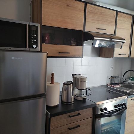 Love Truth Life Apartment Piraeus Exterior photo
